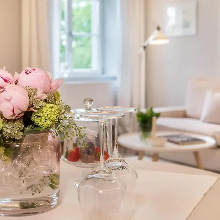 Schloss Kirchberg -appartment Fleur * Immenstaad am Bodensee