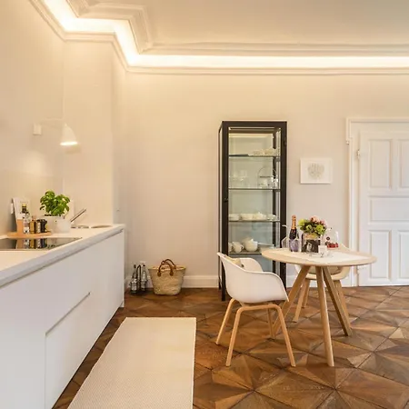 Schloss Kirchberg -appartment Fleur * Immenstaad am Bodensee